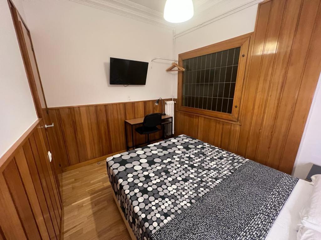 Nuevo Balmes Habitaciones Barcelona Exterior foto